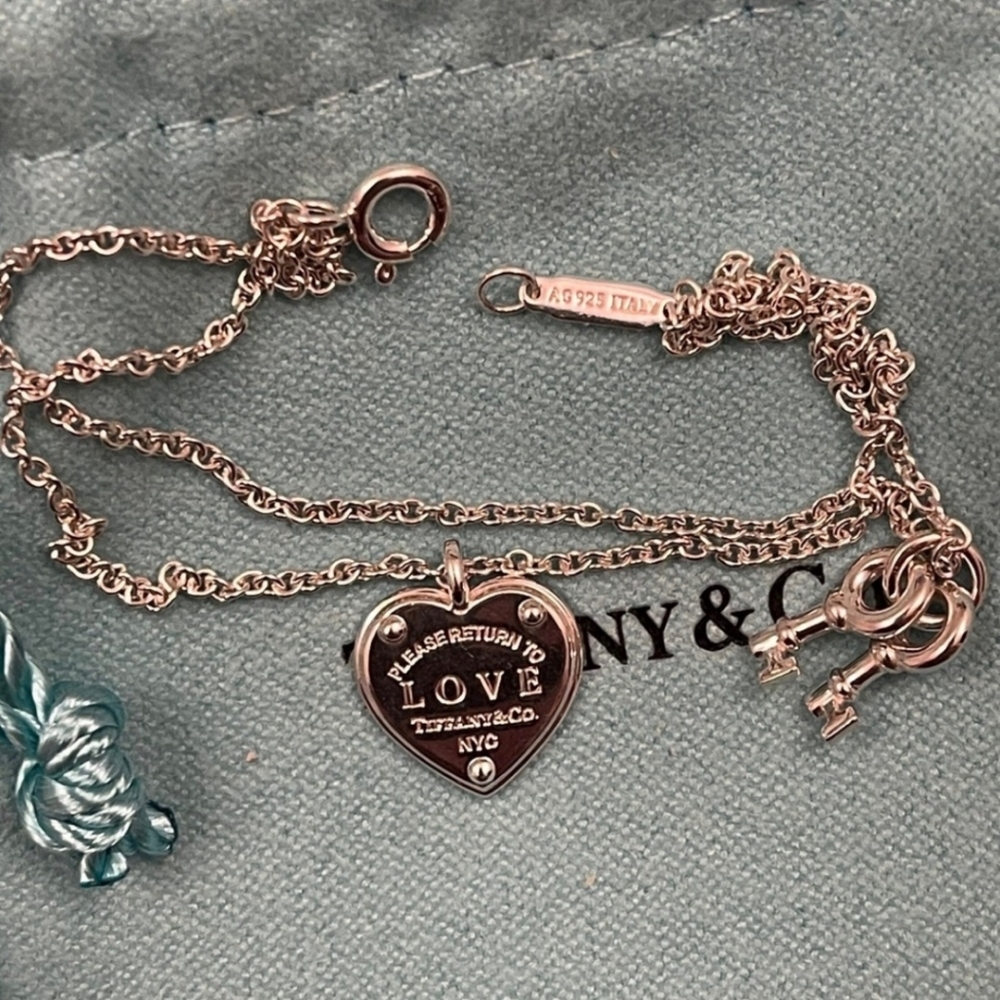 (SET)Auth Tiffany & Co. Return to Tiffany Love Heart Tag Key Necklace & Bracelet
